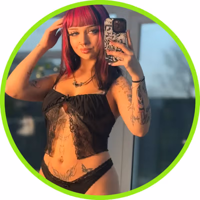 Lucy ๐ (5'0/ 152cm) profile picture